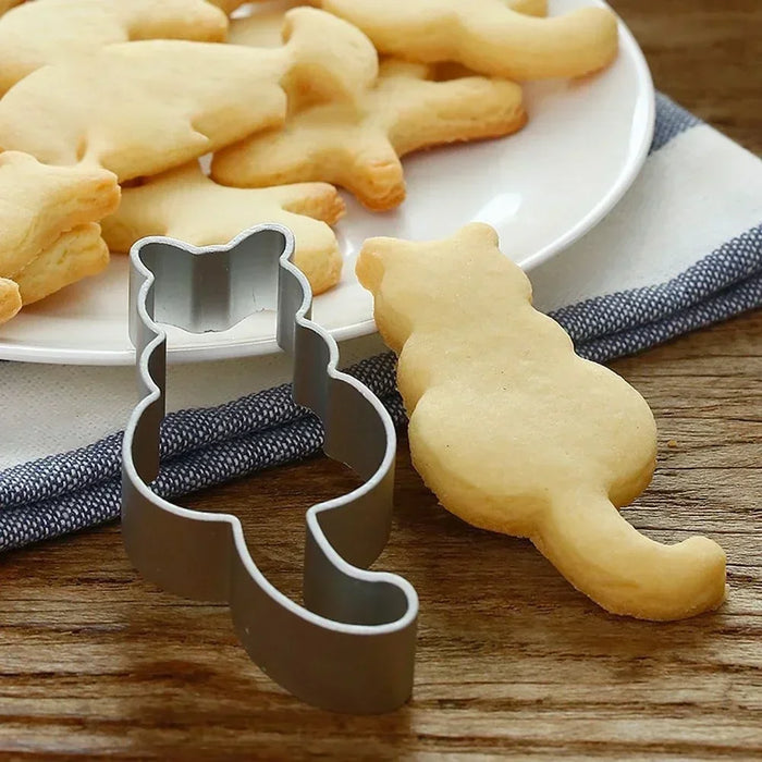 Adorable Cat Shaped Cookie Cutter